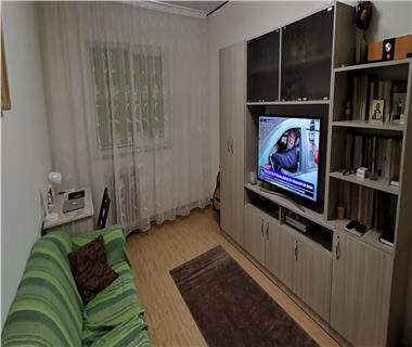 Apartament 3 camere  de vanzare  Alexandru cel Bun