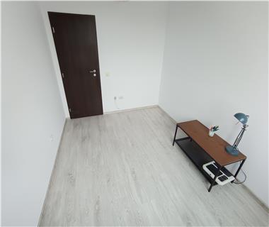 Apartament Nou 3 camere  de vanzare  Centru