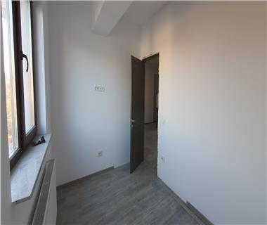 Apartament Nou 3 camere  de vanzare  Centru