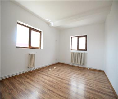 apartament nou 3 camere de vanzare c.u.g. Iasi