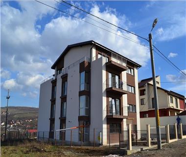 Apartament Nou 3 camere  de vanzare  Bucium