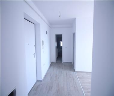 Apartament Nou 3 camere  de vanzare  C.U.G.