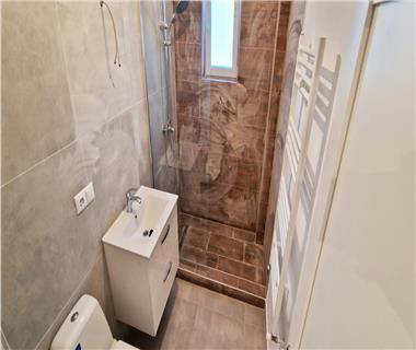 Apartament Nou 2 camere  de vanzare  C.U.G  Valea Adanca