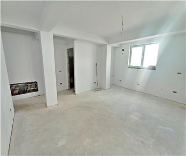 Apartament Nou 3 camere  de vanzare  Bucium