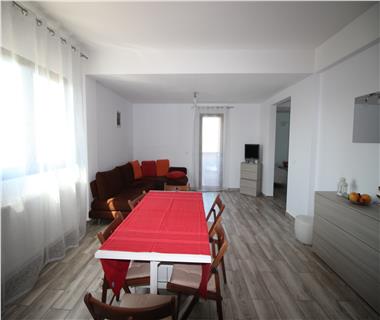 Apartament Nou 3 camere  de vanzare  Valea Adanca