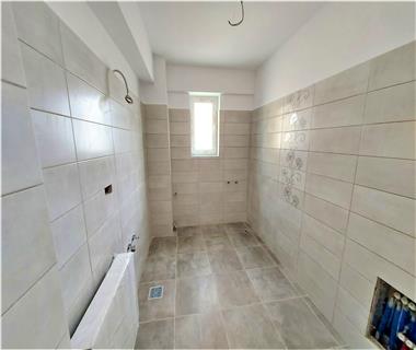 Apartament Nou 3 camere  de vanzare  C.U.G  Valea Adanca