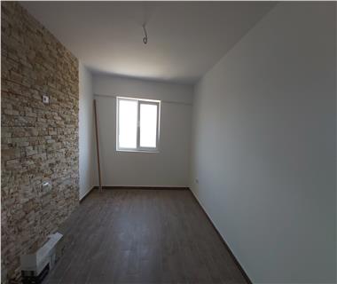 Apartament Nou 3 camere  de vanzare  C.U.G.