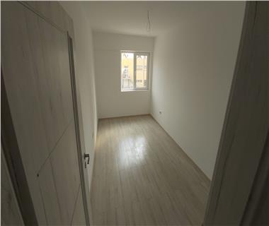 Apartament Nou 3 camere  de vanzare  C.U.G  Valea Adanca