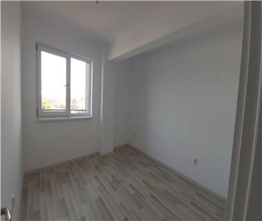 Apartament Nou 3 camere  de vanzare  C.U.G.