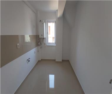 Apartament Nou 3 camere  de vanzare  C.U.G.