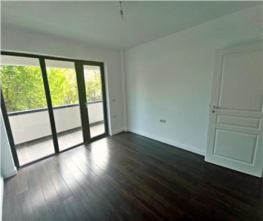 Apartament Nou 3 camere  de vanzare  Nicolina  C.U.G.