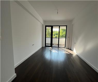 Apartament Nou 3 camere  de vanzare  Nicolina  C.U.G.