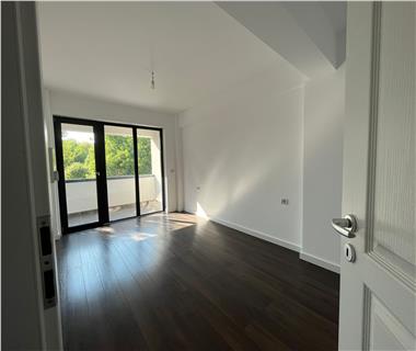 Apartament Nou 3 camere  de vanzare  Nicolina  C.U.G.