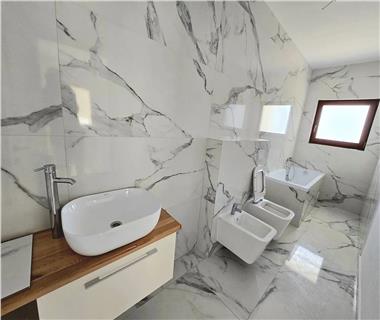 Apartament Nou 3 camere  de vanzare  Galata