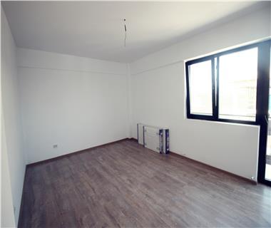 apartament nou 3 camere de vanzare c.u.g. Iasi