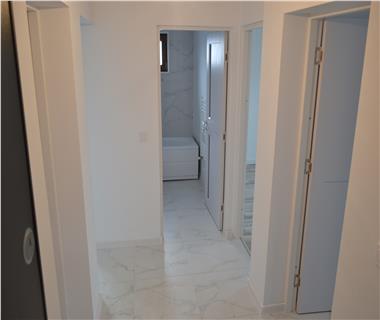 Apartament Nou 3 camere  de vanzare  Lunca Cetatuii