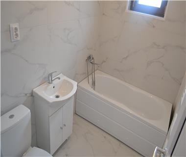 Apartament Nou 3 camere  de vanzare  Lunca Cetatuii