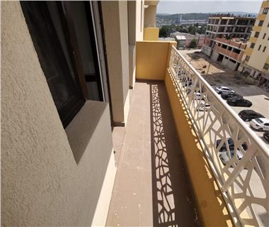 Apartament Nou 3 camere  de vanzare  Nicolina  C.U.G.
