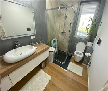 Apartament Nou 3 camere  de vanzare  Pacurari