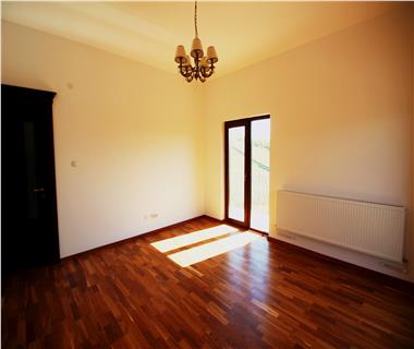 Apartament Nou 4 camere  de vanzare  Pacurari