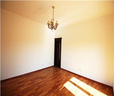 Apartament Nou 4 camere  de vanzare  Pacurari