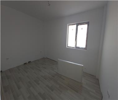 Apartament Nou 3 camere  de vanzare  C.U.G.