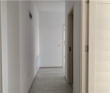 Apartament Nou 3 camere  de vanzare  Valea Lupului