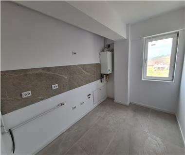 Apartament Nou 4 camere  de vanzare  Bucium  Hlincea