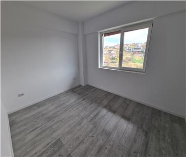 Apartament Nou 4 camere  de vanzare  Bucium  Hlincea