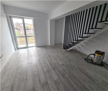 Apartament Nou 4 camere  de vanzare  Bucium - Hlincea