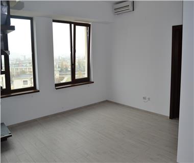 Apartament Nou 3 camere  de vanzare  Centru