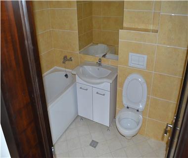 Apartament Nou 3 camere  de vanzare  Centru