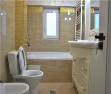 Apartament Nou 4 camere  de vanzare  C.U.G  Valea Adanca